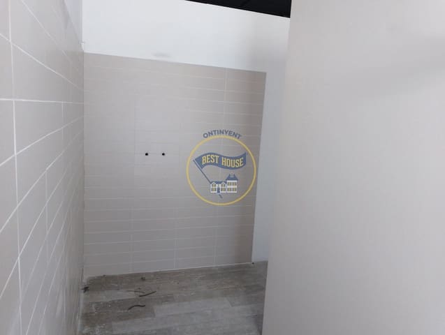 Kommersiell att hyra i Ontinyent - 350 € (Ref: 8117925)