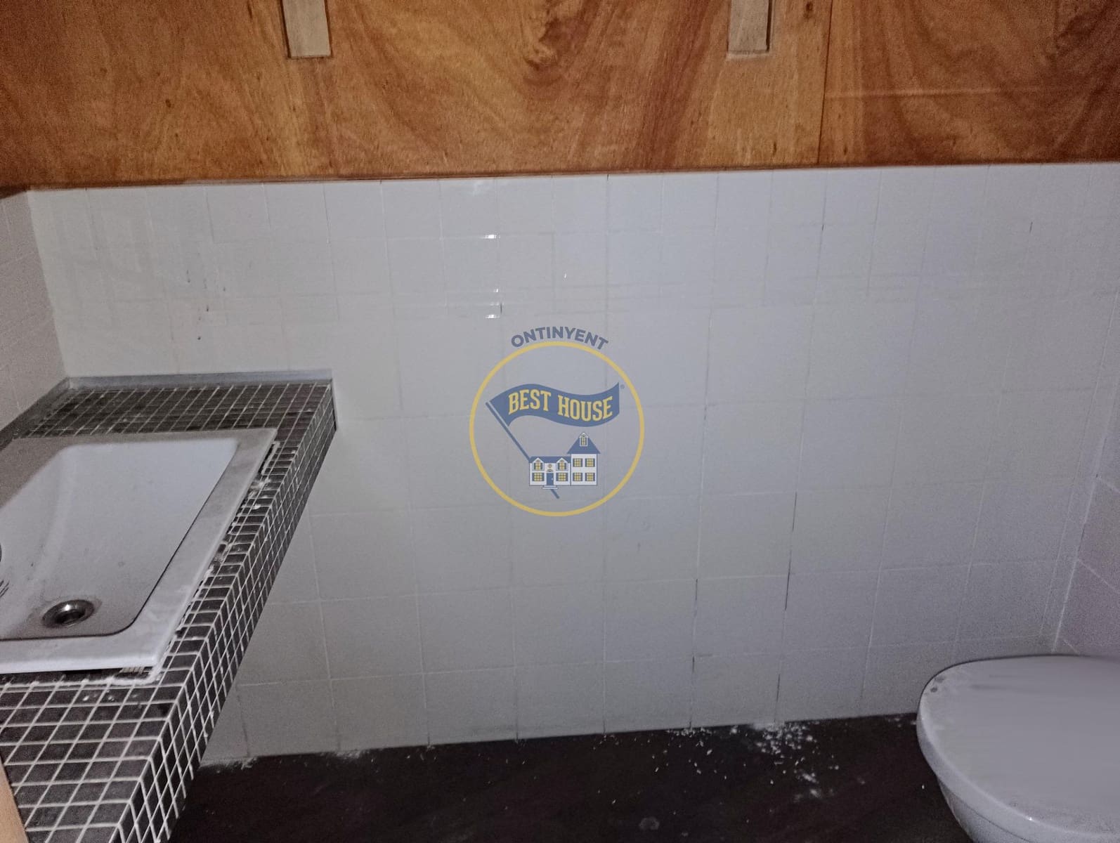 Commercial for rent in Ontinyent - € 350 (Ref: 8117925)