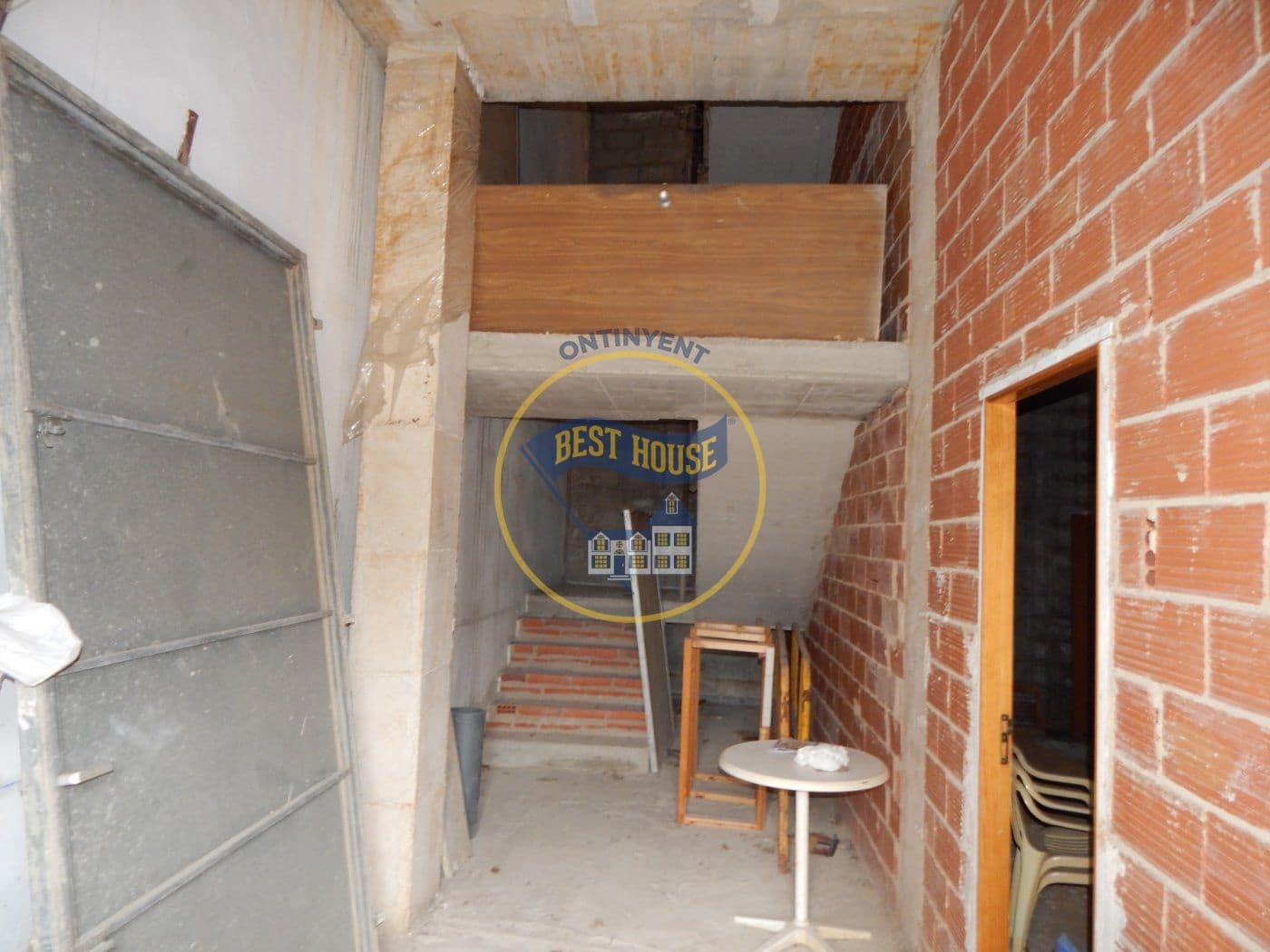 Byhus til salg i Agullent - € 250.000 (Ref: 8117942)