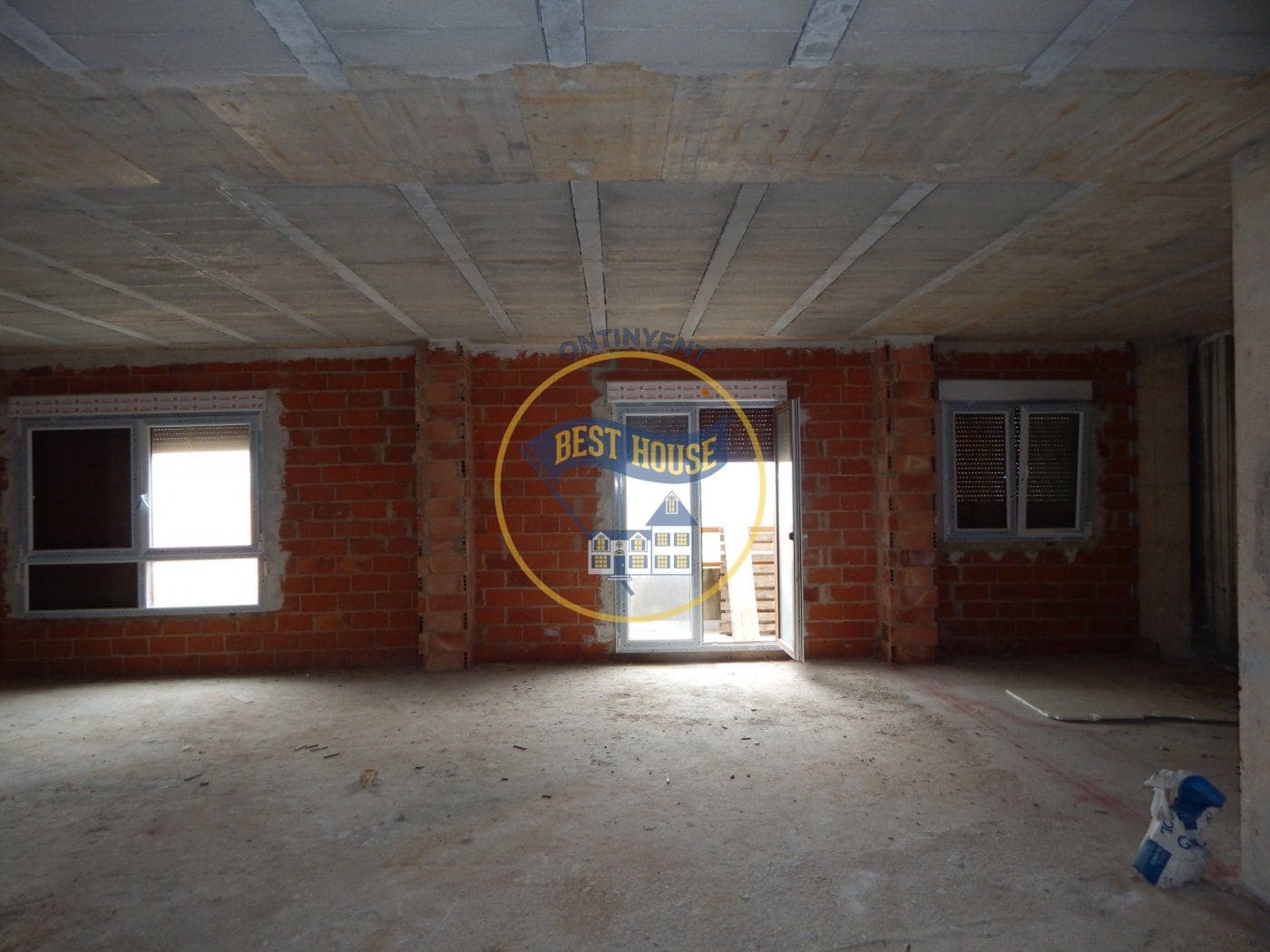 Byhus til salg i Agullent - € 250.000 (Ref: 8117942)