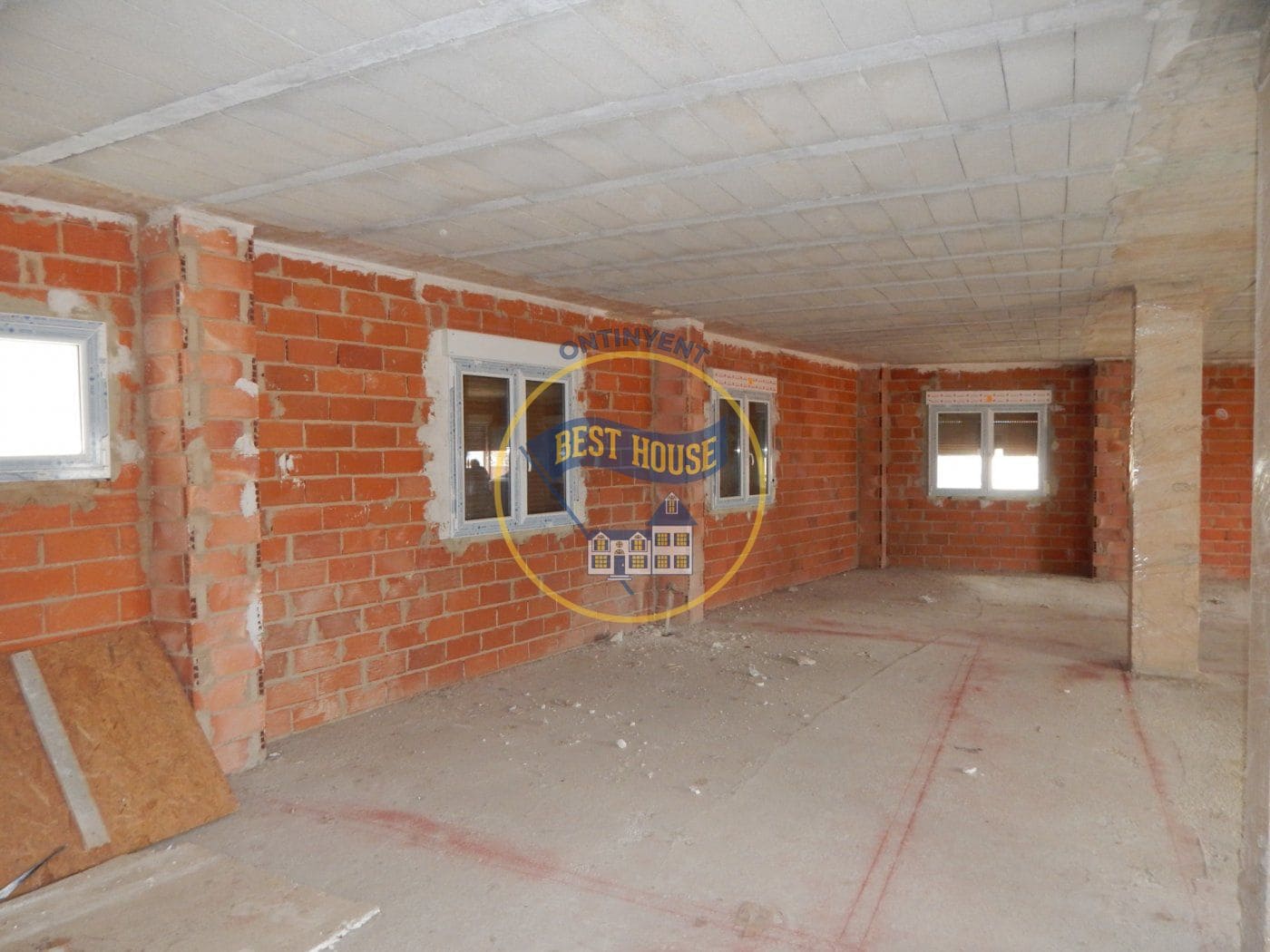 Byhus til salg i Agullent - € 250.000 (Ref: 8117942)