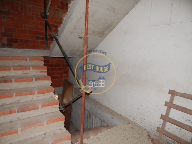 Byhus til salg i Agullent - € 250.000 (Ref: 8117942)