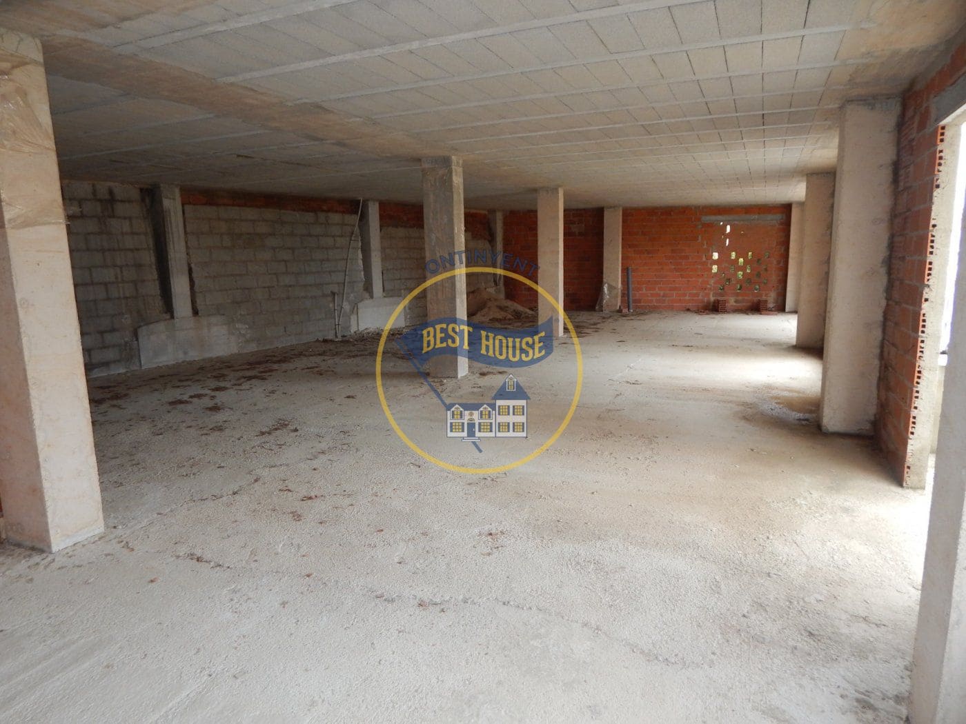 Byhus til salg i Agullent - € 250.000 (Ref: 8117942)