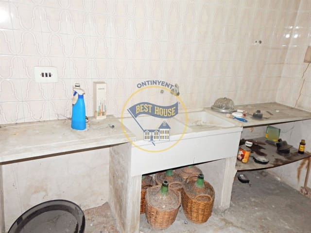 Commercial for sale in Ontinyent - € 150,000 (Ref: 8117953)