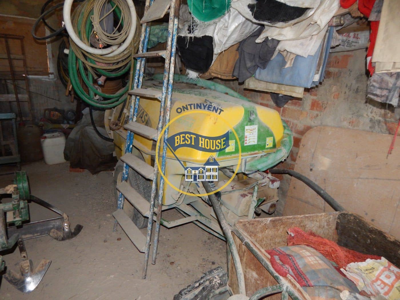 Grunde uden byggetilladelser til salg i Ontinyent - € 75.000 (Ref: 8117964)