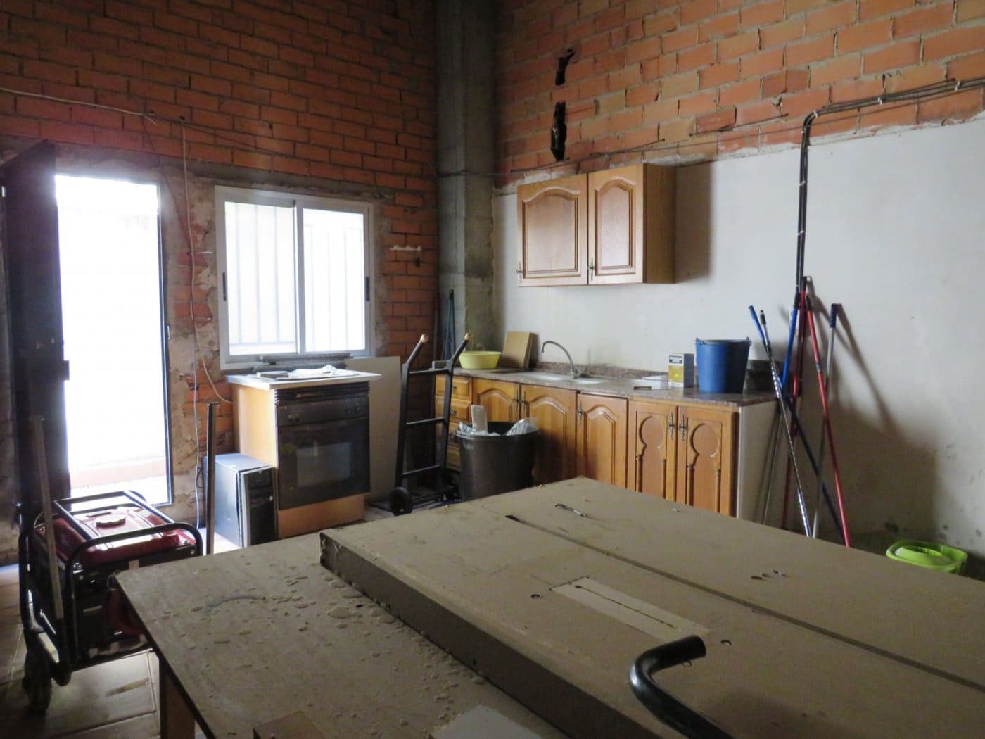 Erhverv til salg i Ontinyent - € 140.000 (Ref: 8117965)