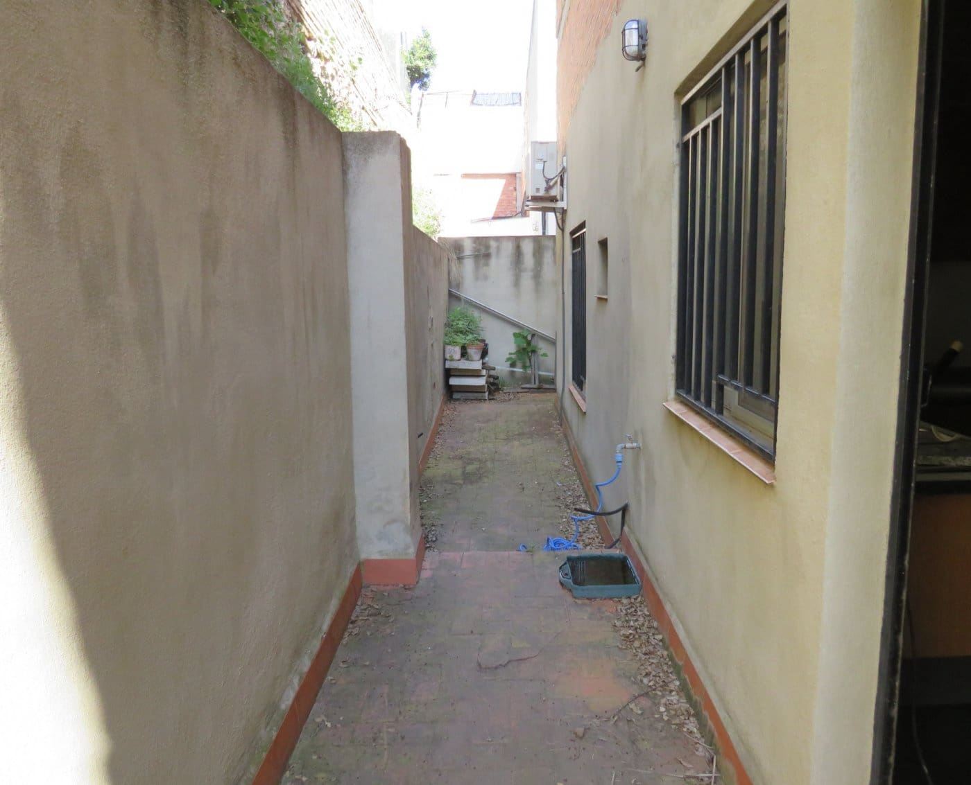 Erhverv til salg i Ontinyent - € 140.000 (Ref: 8117965)