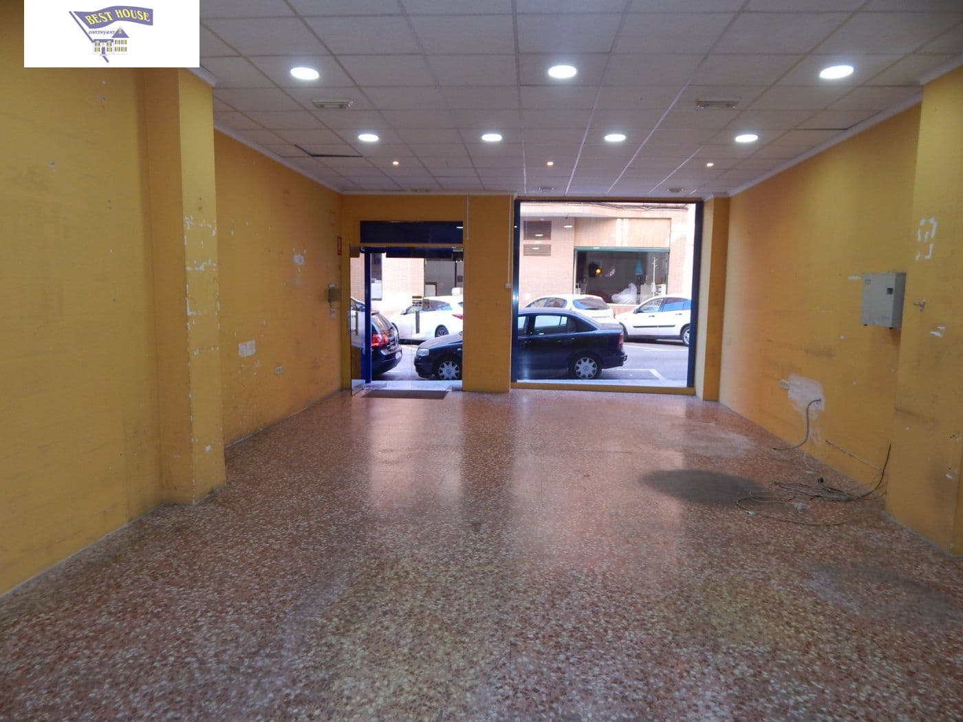 Commercial for sale in Ontinyent - € 150,000 (Ref: 8117966)