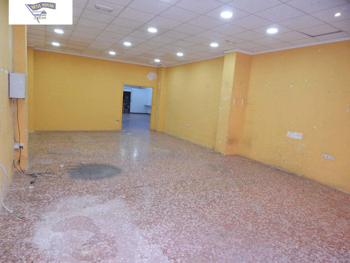 Commercial for sale in Ontinyent - € 150,000 (Ref: 8117966)
