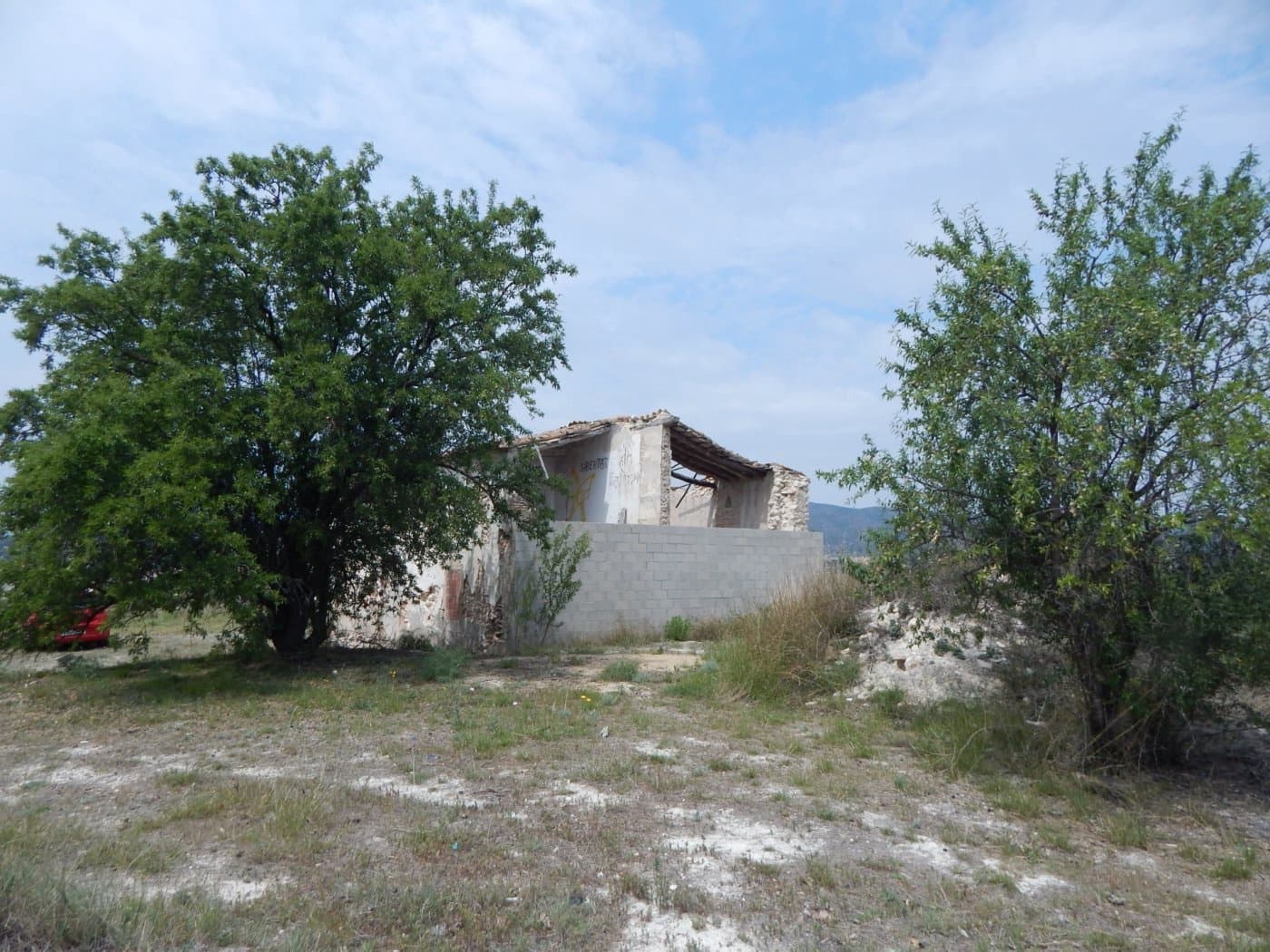 Ubebygd land til salgs i Ontinyent - € 50 000 (Ref: 8117967)