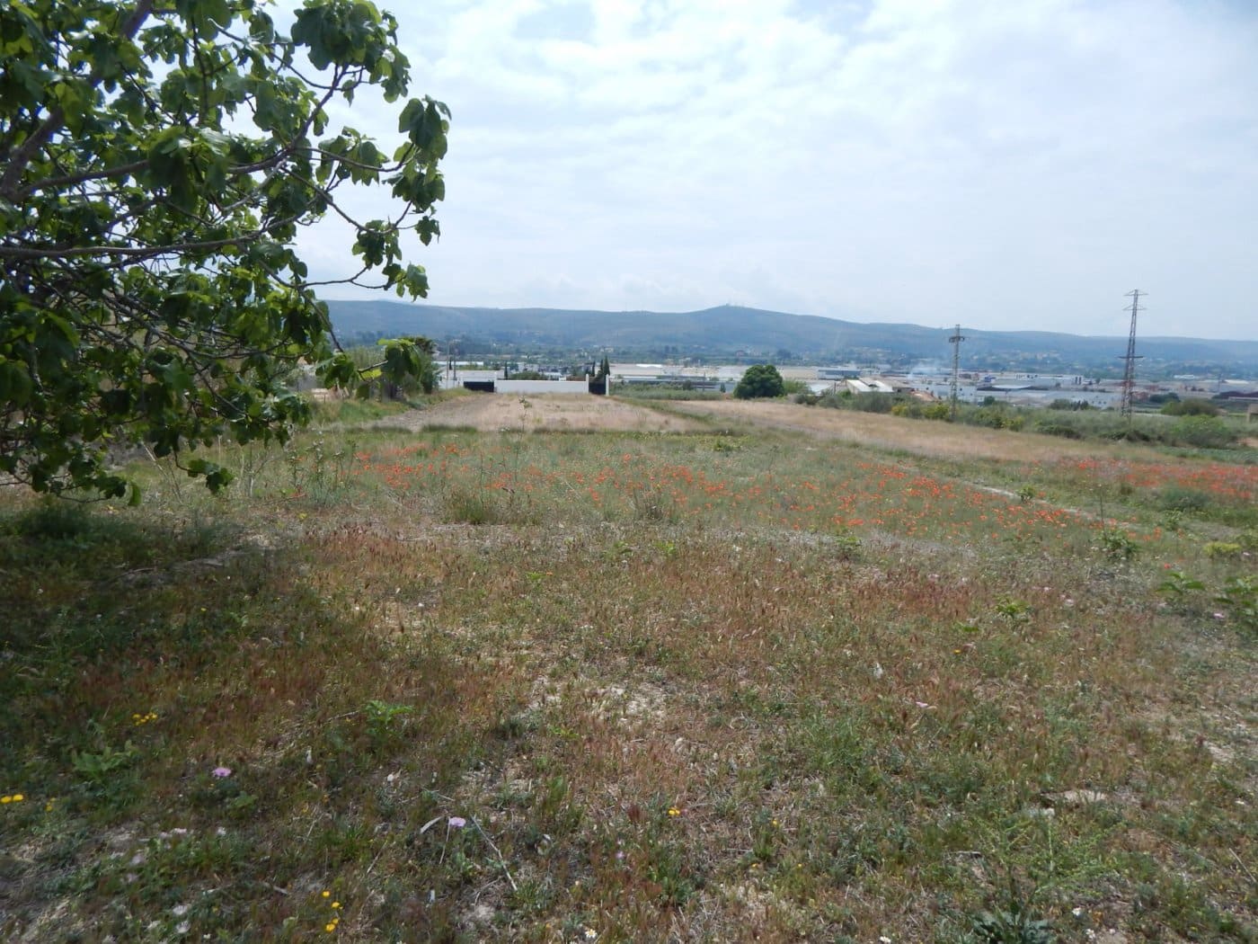 Ubebygd land til salgs i Ontinyent - € 50 000 (Ref: 8117967)