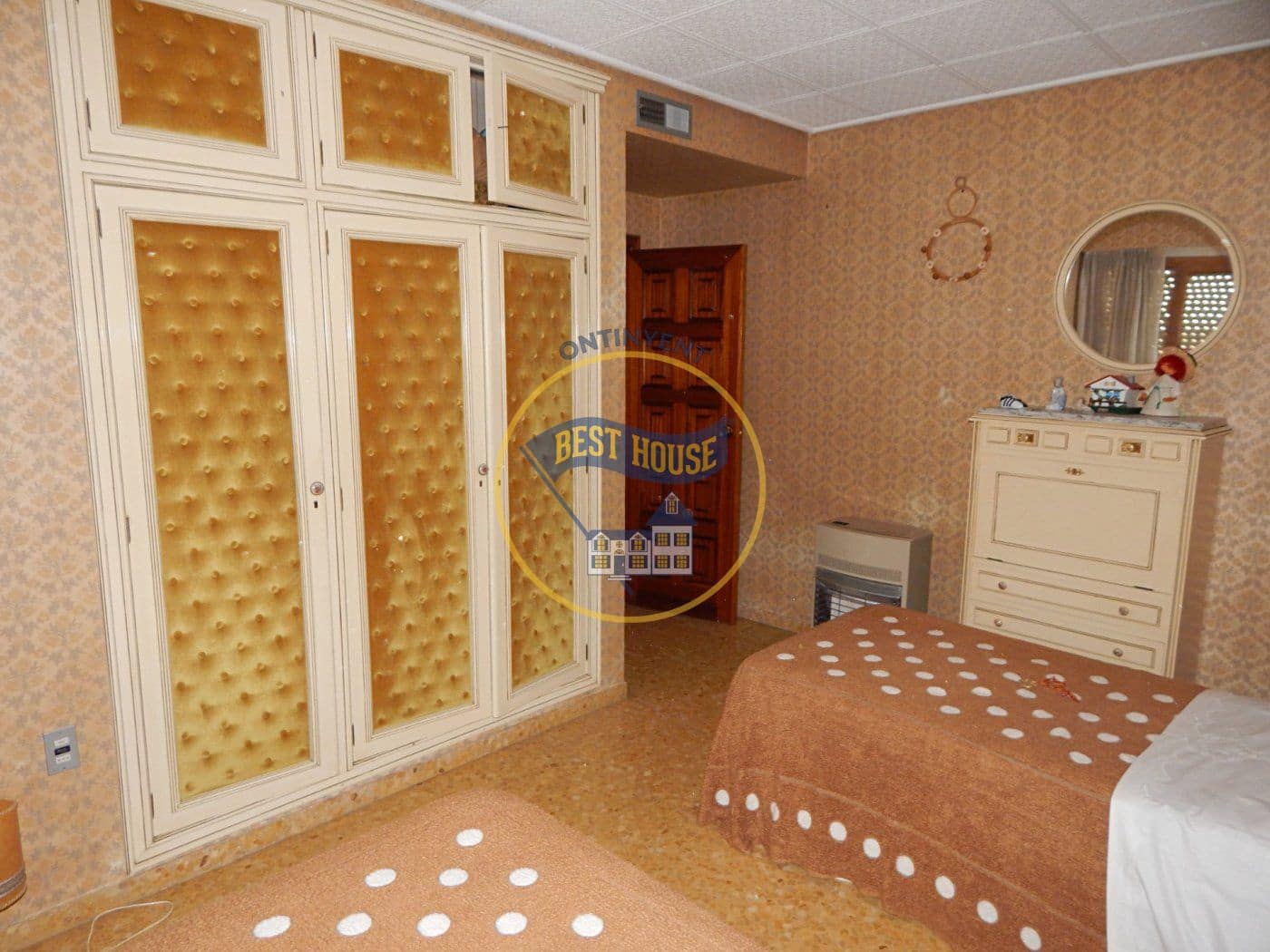 5 slaapkamer Flat te koop in L'Olleria - € 125.000 (Ref: 8117988)