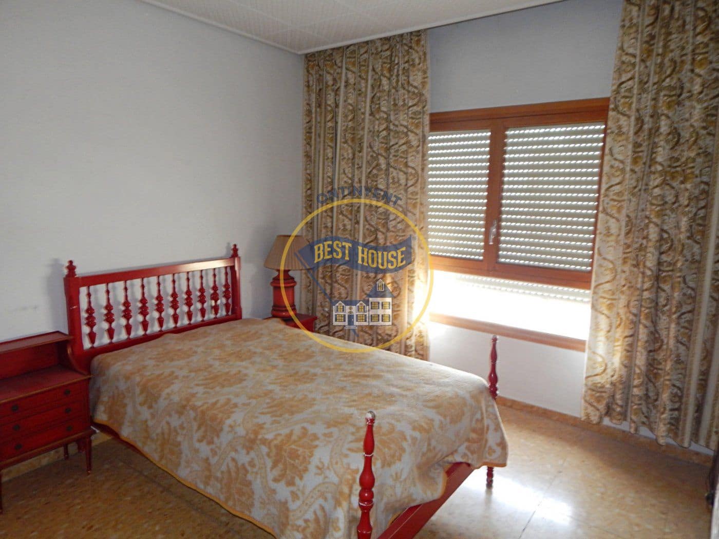 5 slaapkamer Flat te koop in L'Olleria - € 125.000 (Ref: 8117988)