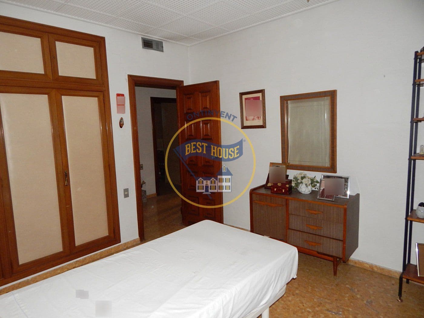 5 slaapkamer Flat te koop in L'Olleria - € 125.000 (Ref: 8117988)