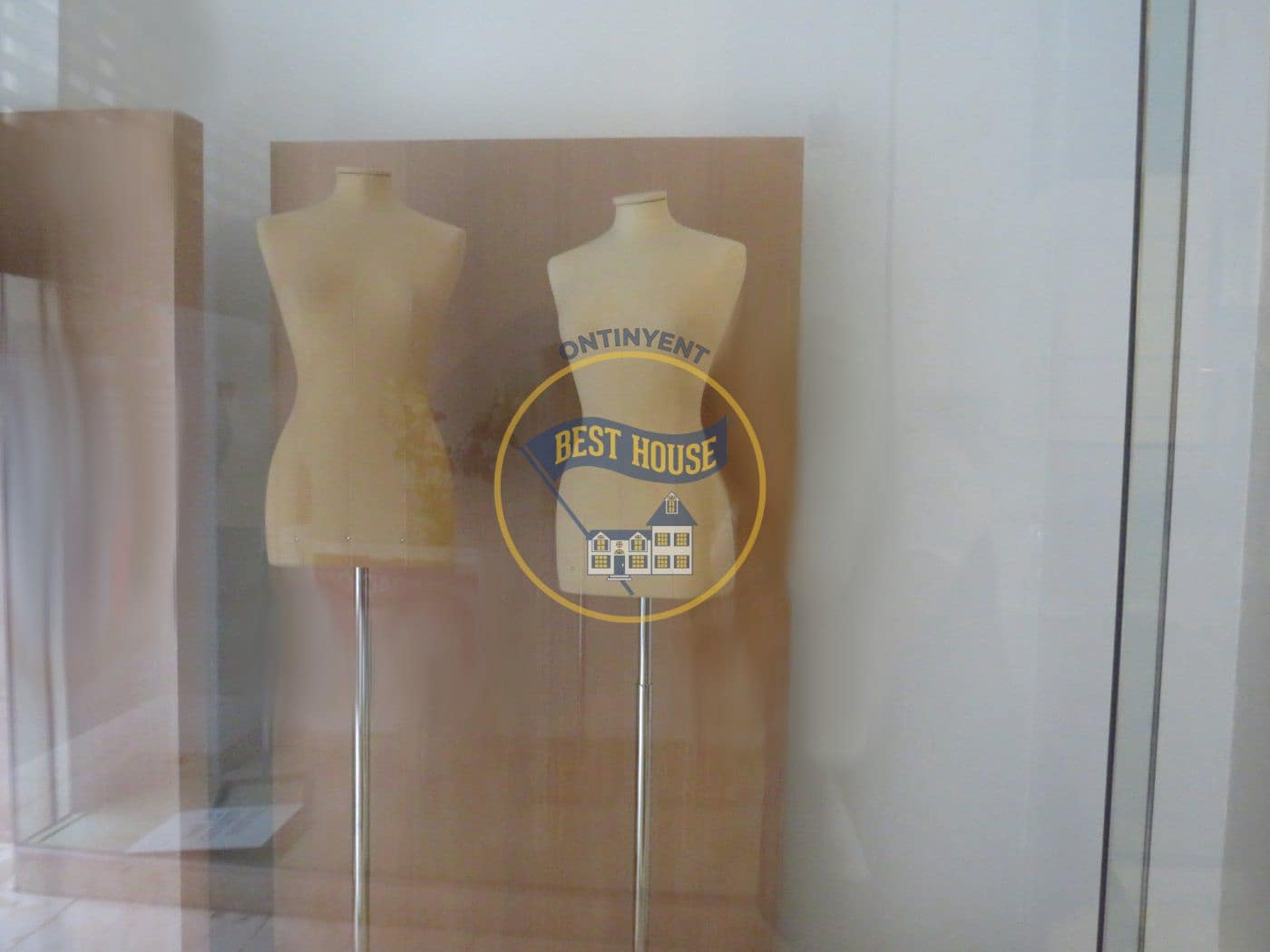 Comercial para venda em Ontinyent - 80 000 € (Ref: 8118000)