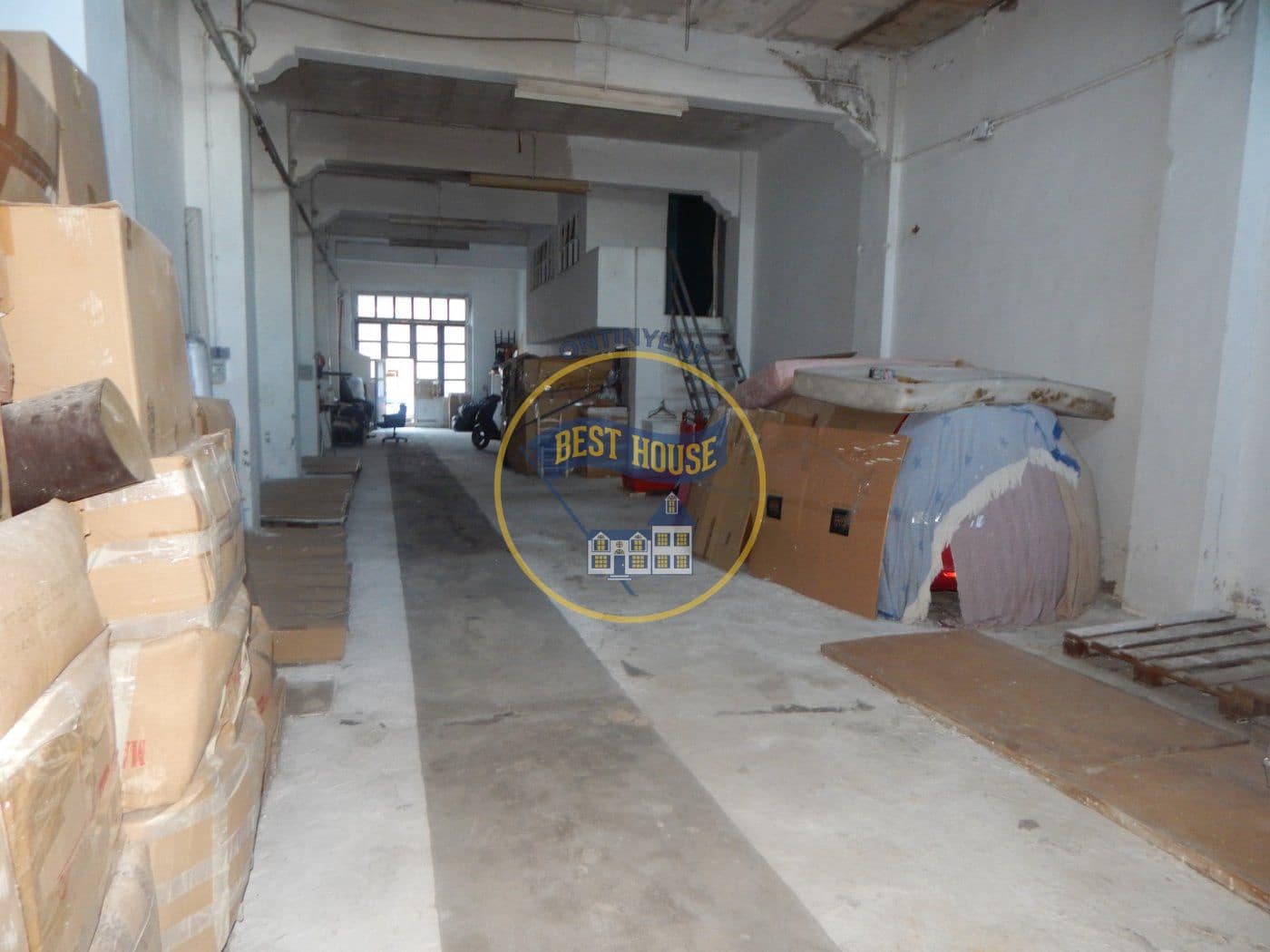 Kaupallinen myytävänä paikassa Ontinyent - 300 000 € (Ref: 8118015)