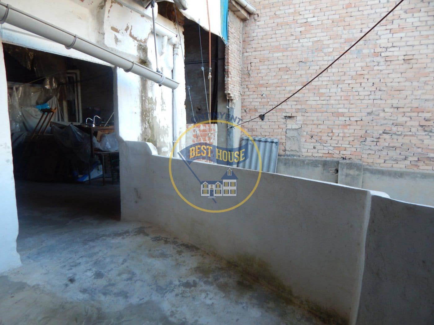 Kaupallinen myytävänä paikassa Ontinyent - 300 000 € (Ref: 8118015)