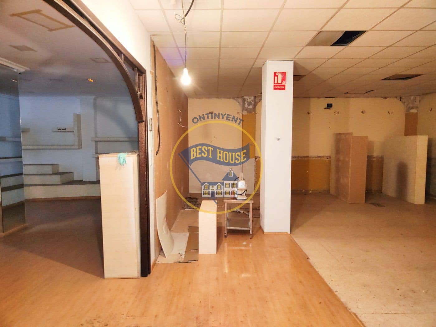 Commercial for rent in Ontinyent - € 1,100 (Ref: 8118017)