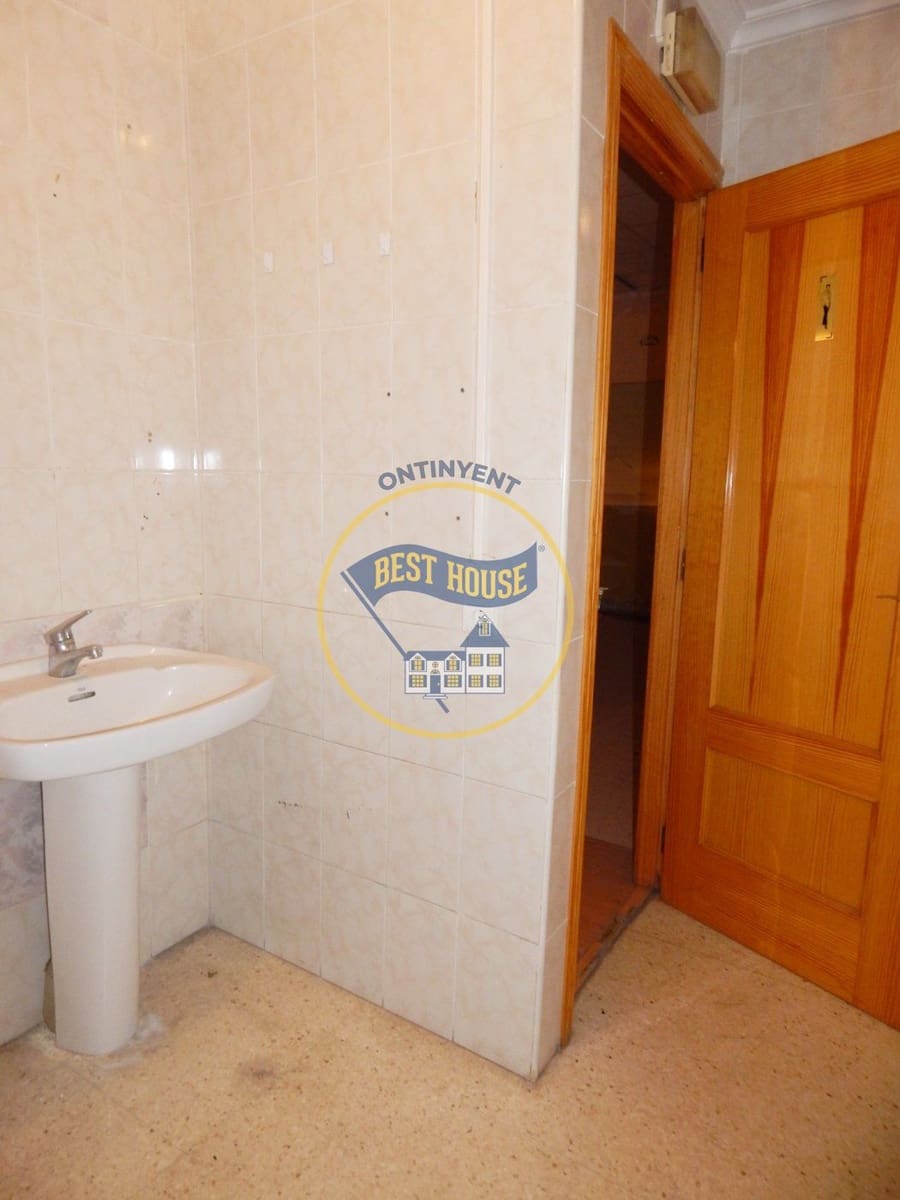 Commercial for rent in Ontinyent - € 1,100 (Ref: 8118017)