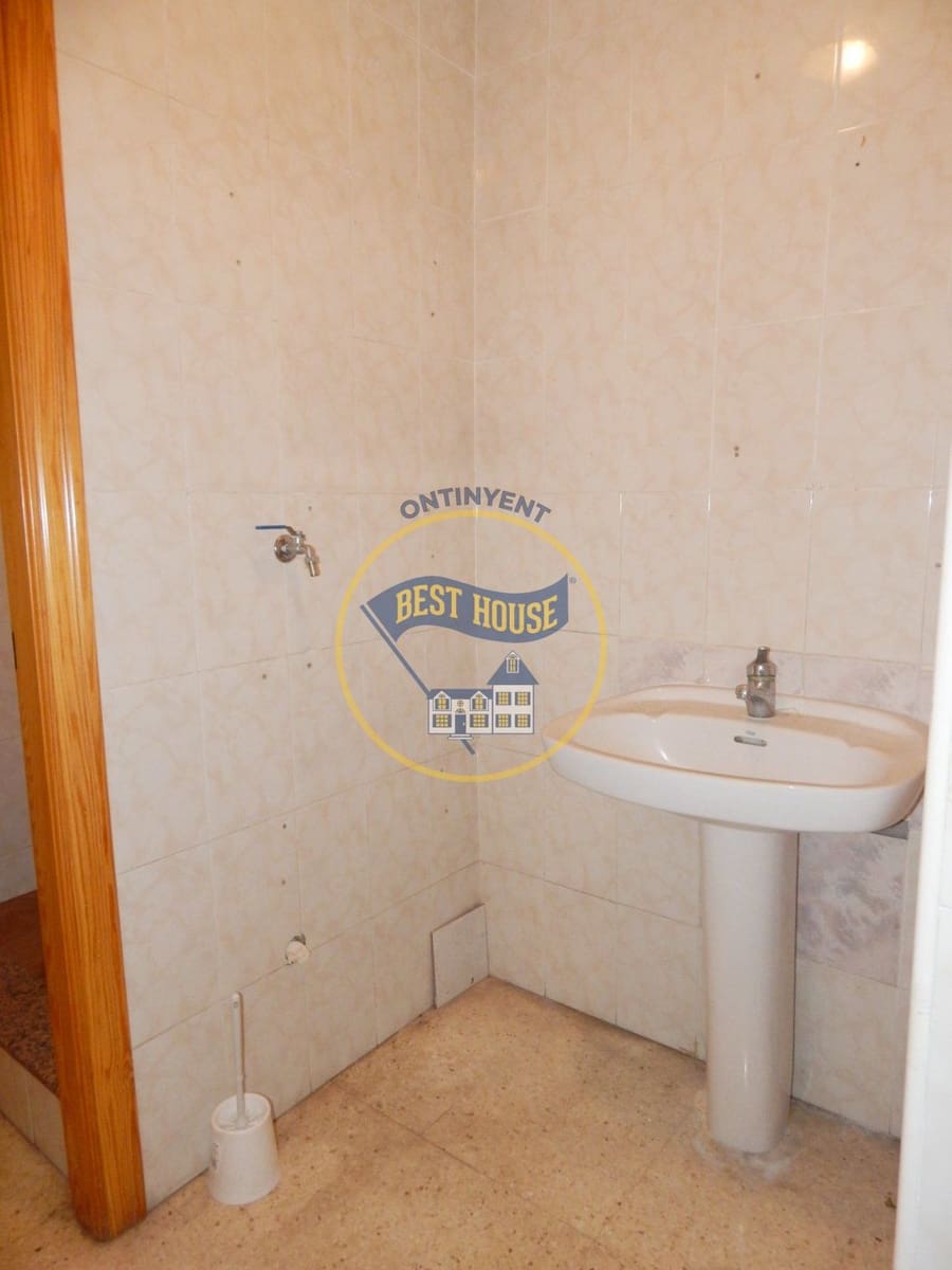 Commercial for rent in Ontinyent - € 1,100 (Ref: 8118017)