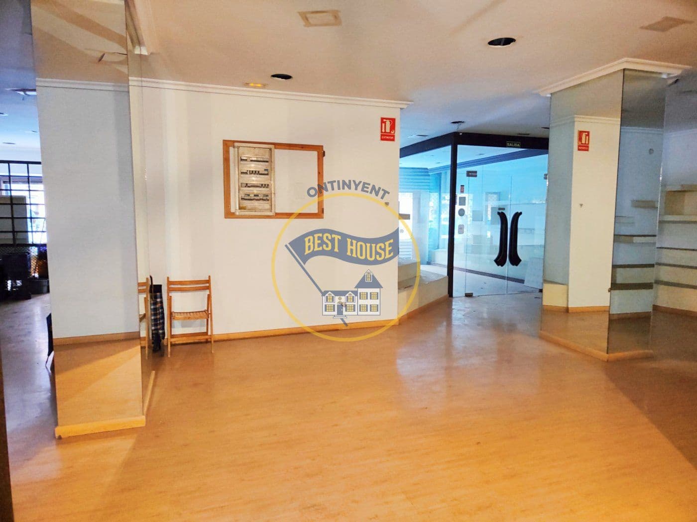 Commercial for rent in Ontinyent - € 1,100 (Ref: 8118017)