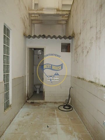 Commercial for rent in Ontinyent - € 450 (Ref: 8118038)