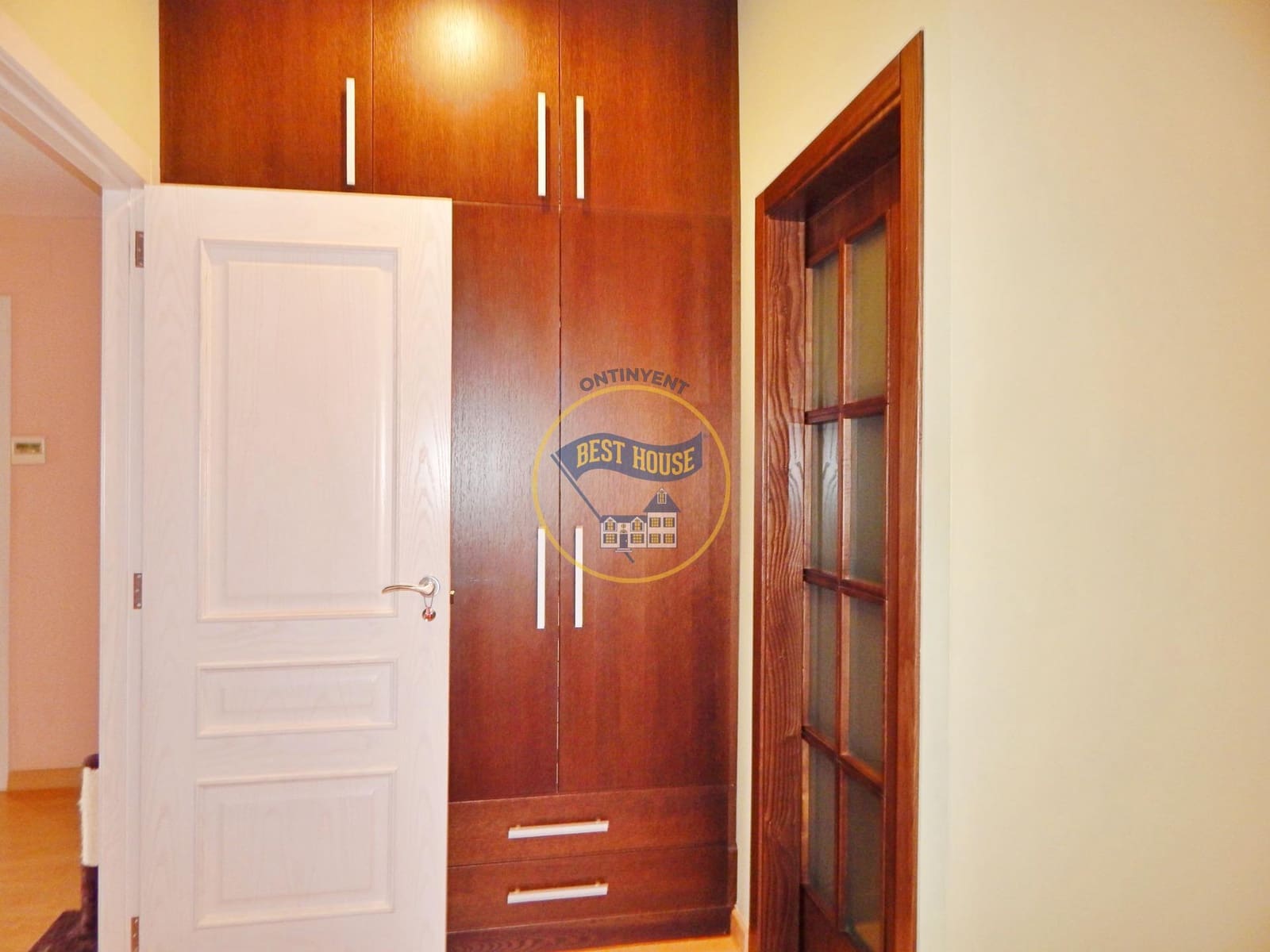 4 chambre Villa/Maison à vendre à Bufali avec garage - 300 000 € (Ref: 8161994)