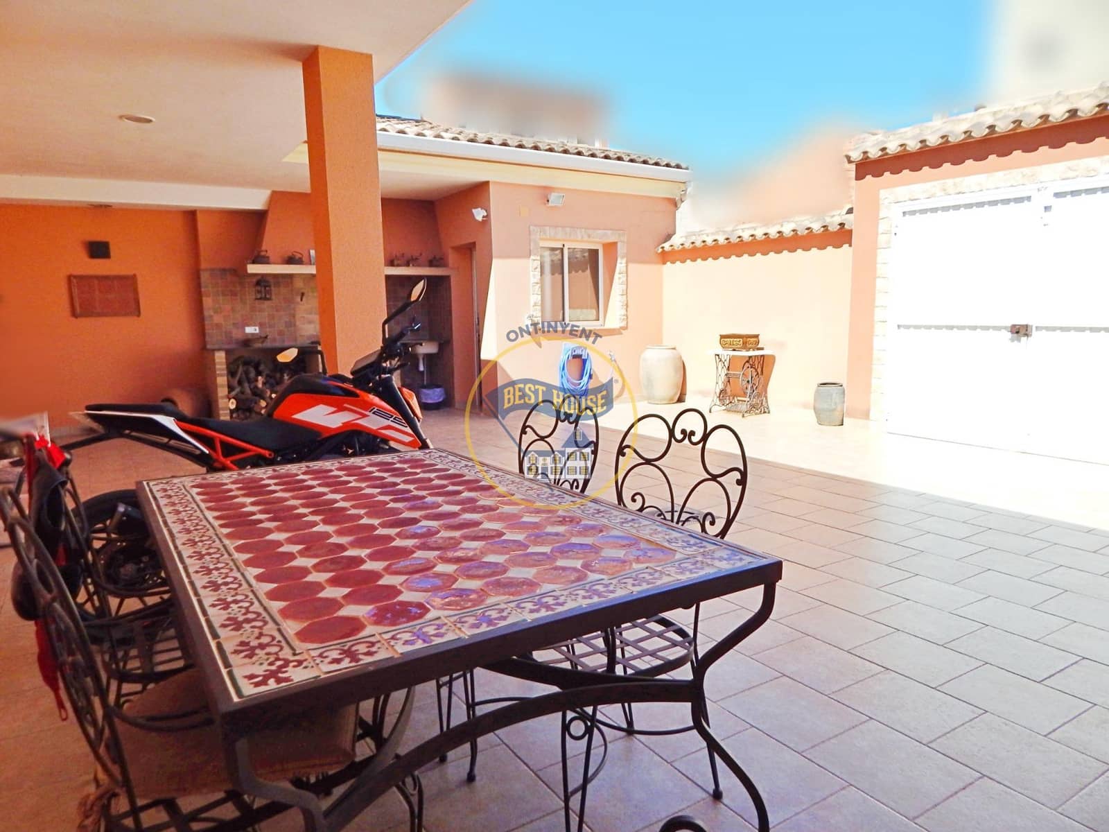 4 chambre Villa/Maison à vendre à Bufali avec garage - 300 000 € (Ref: 8161994)