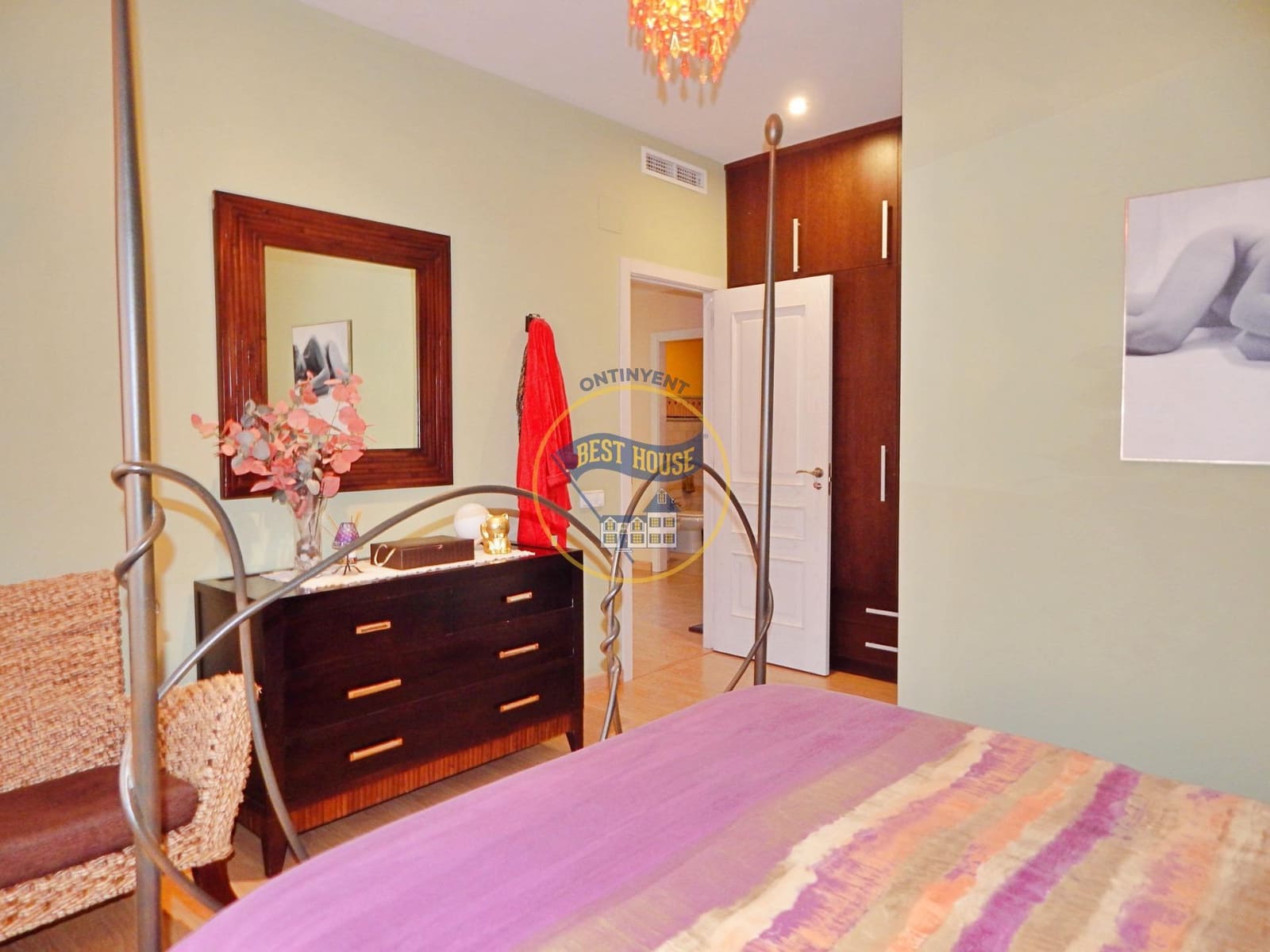 4 chambre Villa/Maison à vendre à Bufali avec garage - 300 000 € (Ref: 8161994)