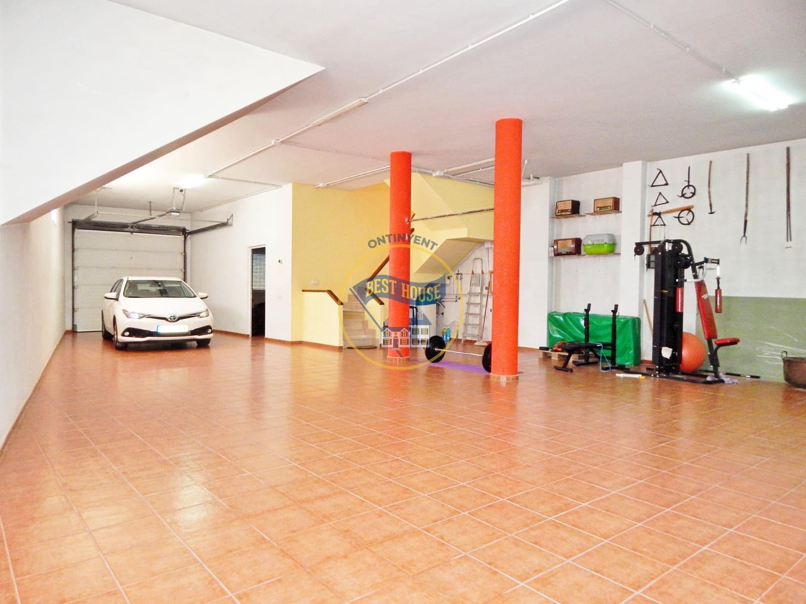 4 chambre Villa/Maison à vendre à Bufali avec garage - 300 000 € (Ref: 8161994)