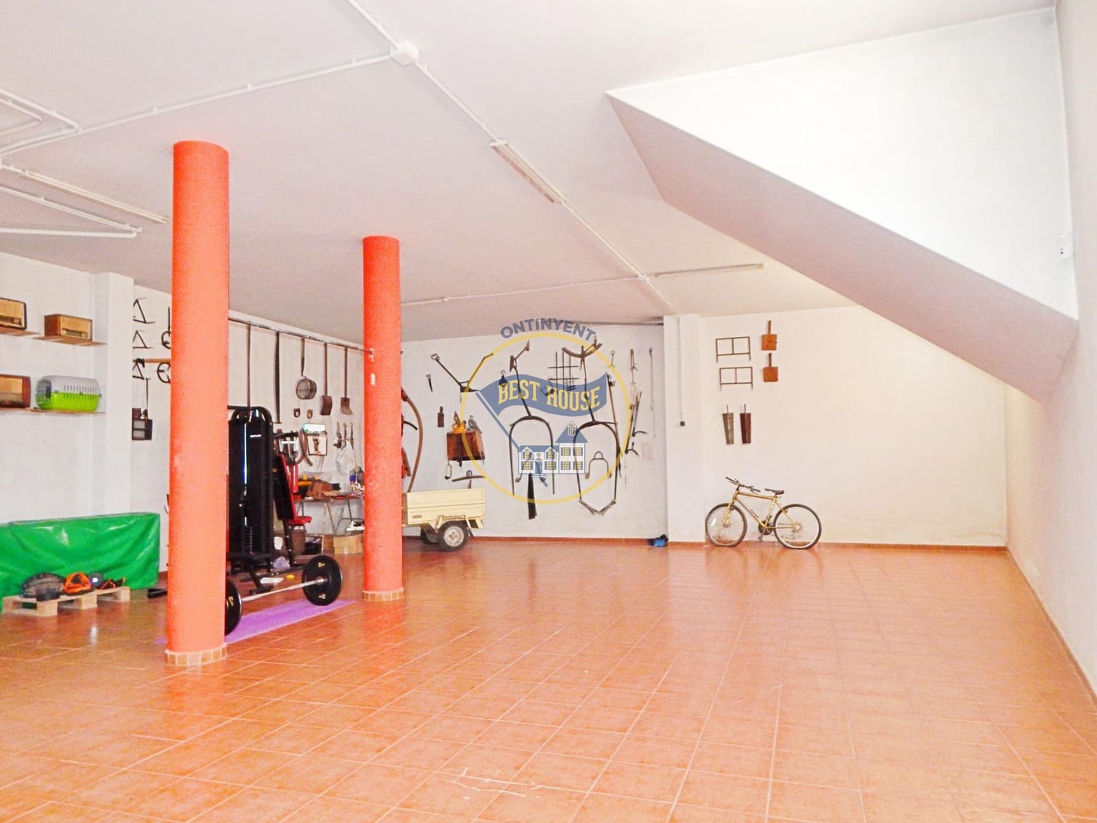 4 chambre Villa/Maison à vendre à Bufali avec garage - 300 000 € (Ref: 8161994)