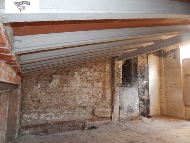 Townhouse for sale in Ontinyent - € 120,000 (Ref: 8174745)