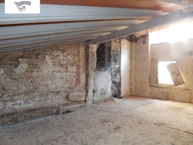 Townhouse for sale in Ontinyent - € 120,000 (Ref: 8174745)