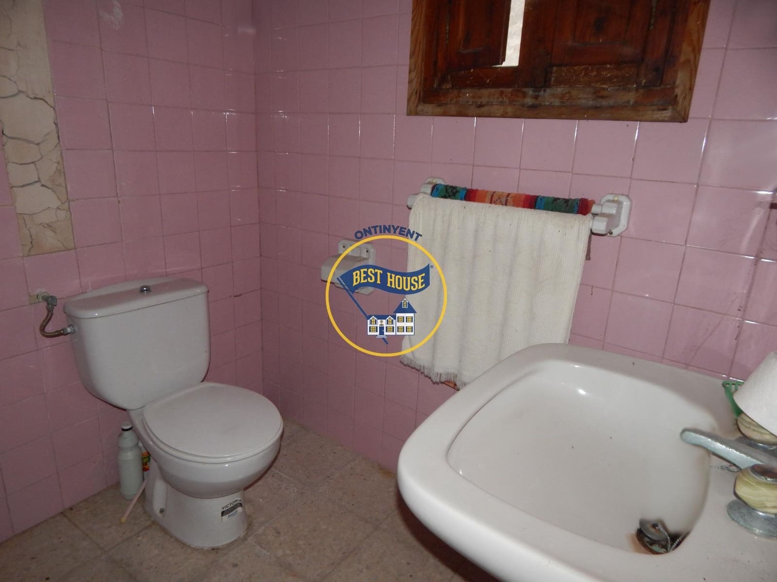 6 bedroom Villa for sale in Ontinyent - € 200,000 (Ref: 8300505)