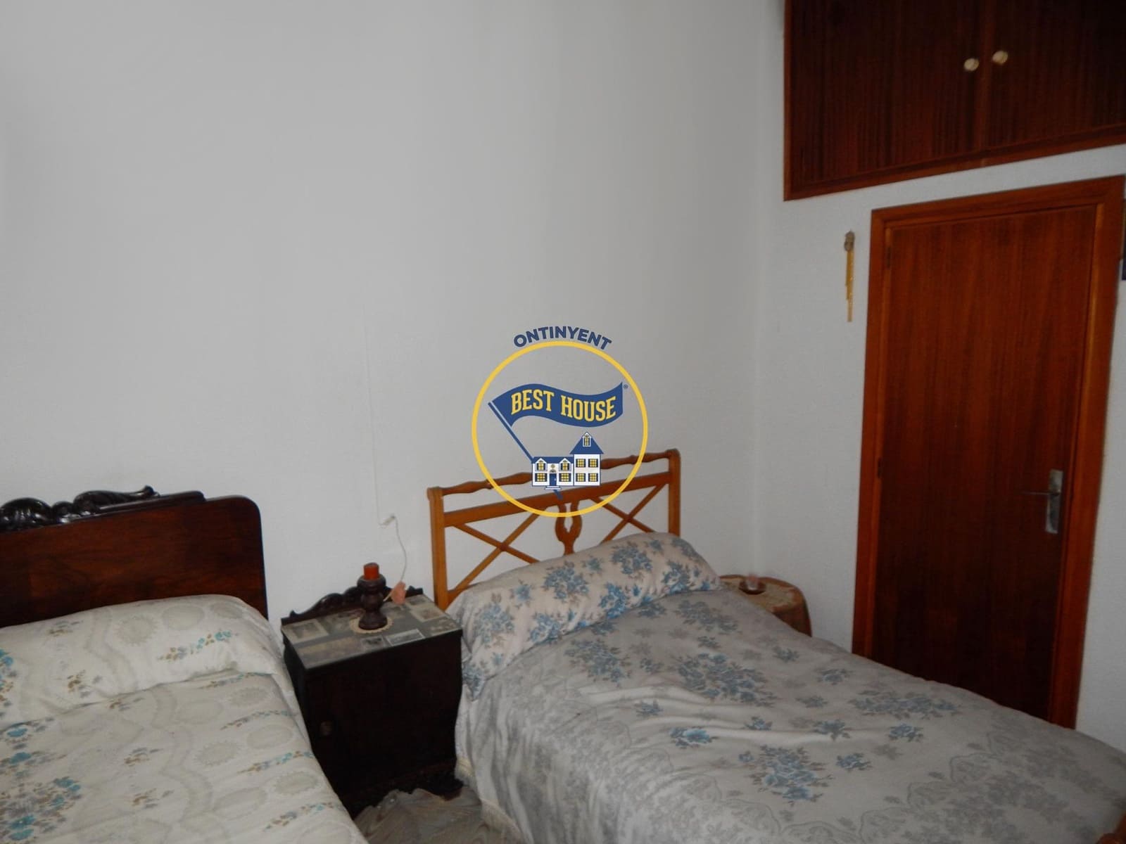 6 bedroom Villa for sale in Ontinyent - € 200,000 (Ref: 8300505)