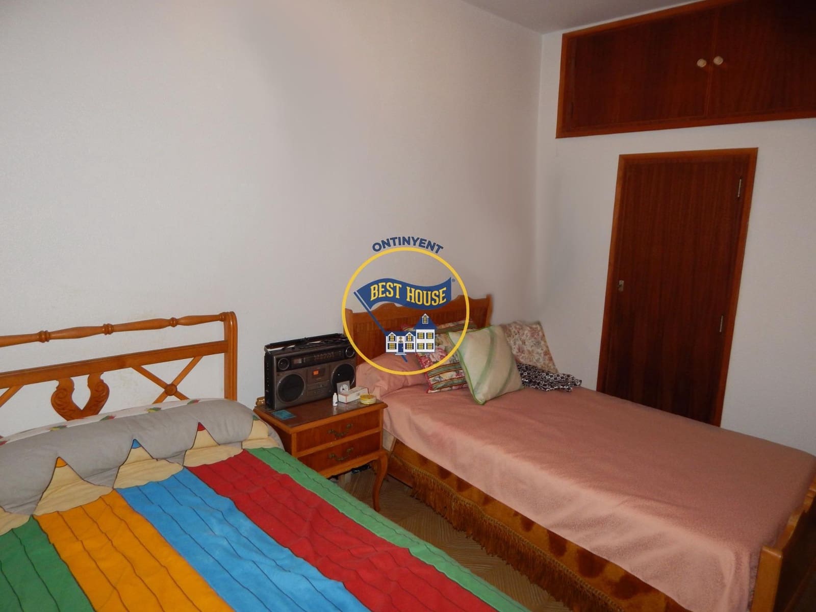 6 bedroom Villa for sale in Ontinyent - € 200,000 (Ref: 8300505)