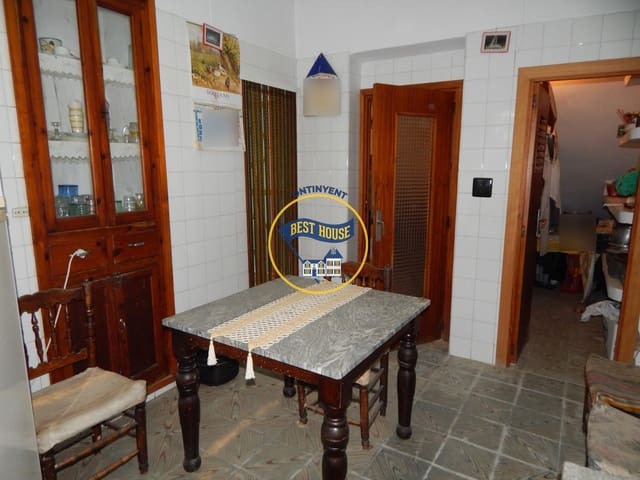 6 makuuhuone Huvila myytävänä paikassa Ontinyent - 200 000 € (Ref: 8300505)