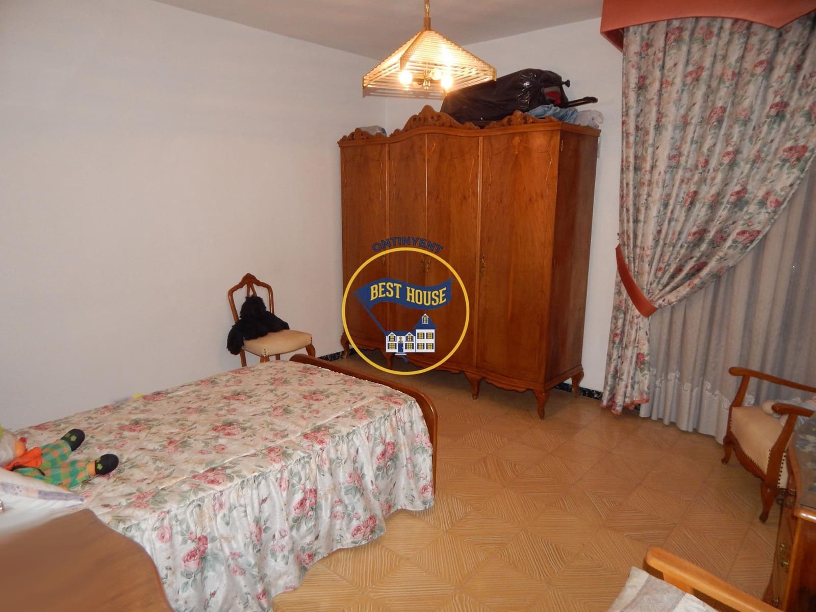 6 bedroom Villa for sale in Ontinyent - € 200,000 (Ref: 8300505)