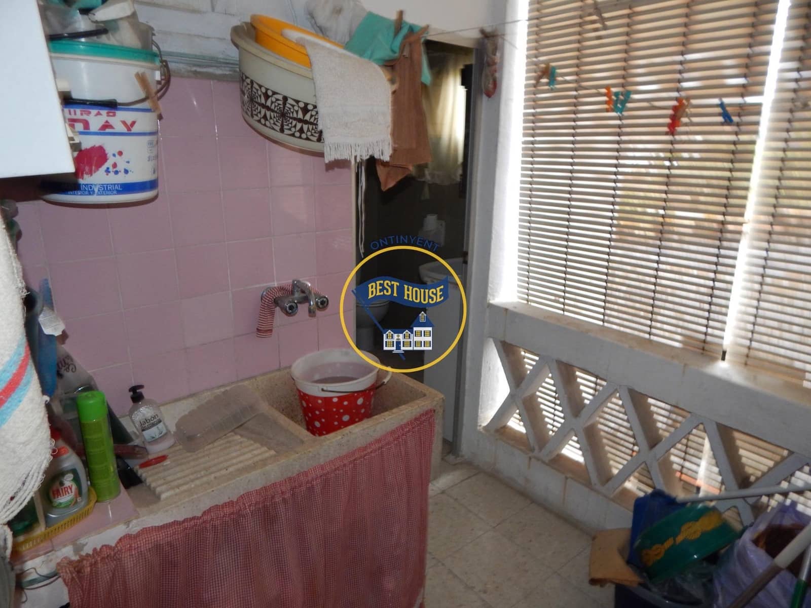 6 bedroom Villa for sale in Ontinyent - € 200,000 (Ref: 8300505)