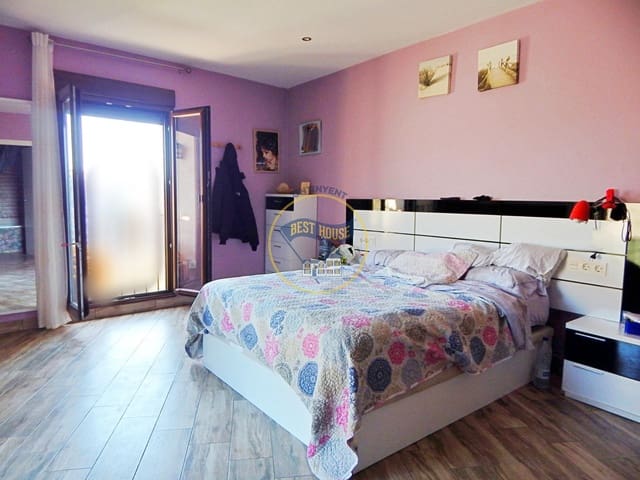 4 makuuhuone Huvila myytävänä paikassa Bocairent - 240 000 € (Ref: 8398652)