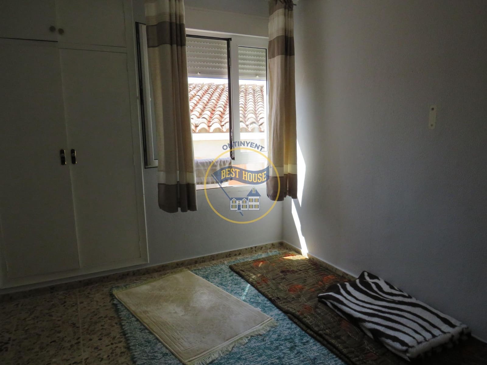 4 soveværelse Lejlighed til salg i Ontinyent - € 120.000 (Ref: 8415391)