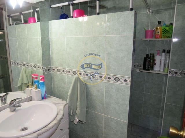 Piso de 4 habitaciones en Ontinyent en venta - 185.000 € (Ref: 8415391)
