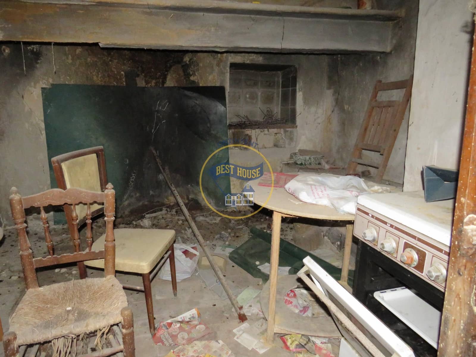 4 soveværelse Byhus til salg i Bocairent - € 16.000 (Ref: 8432532)