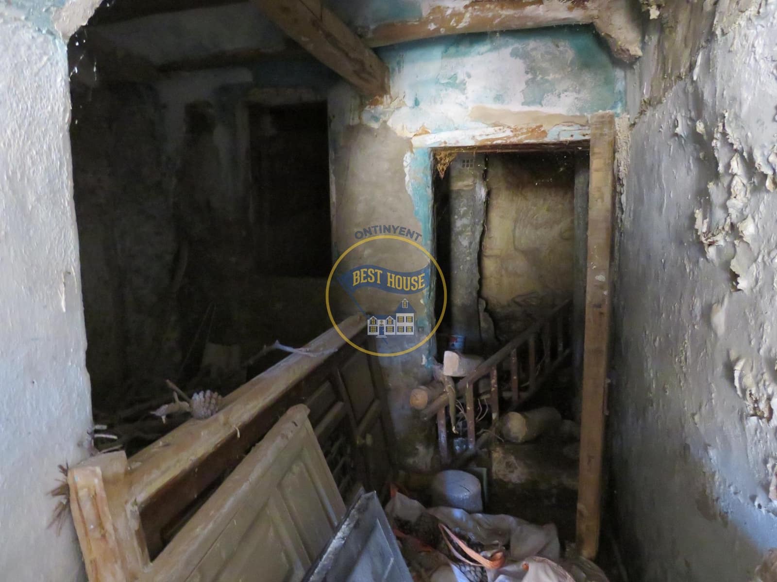 4 soveværelse Byhus til salg i Bocairent - € 16.000 (Ref: 8432532)