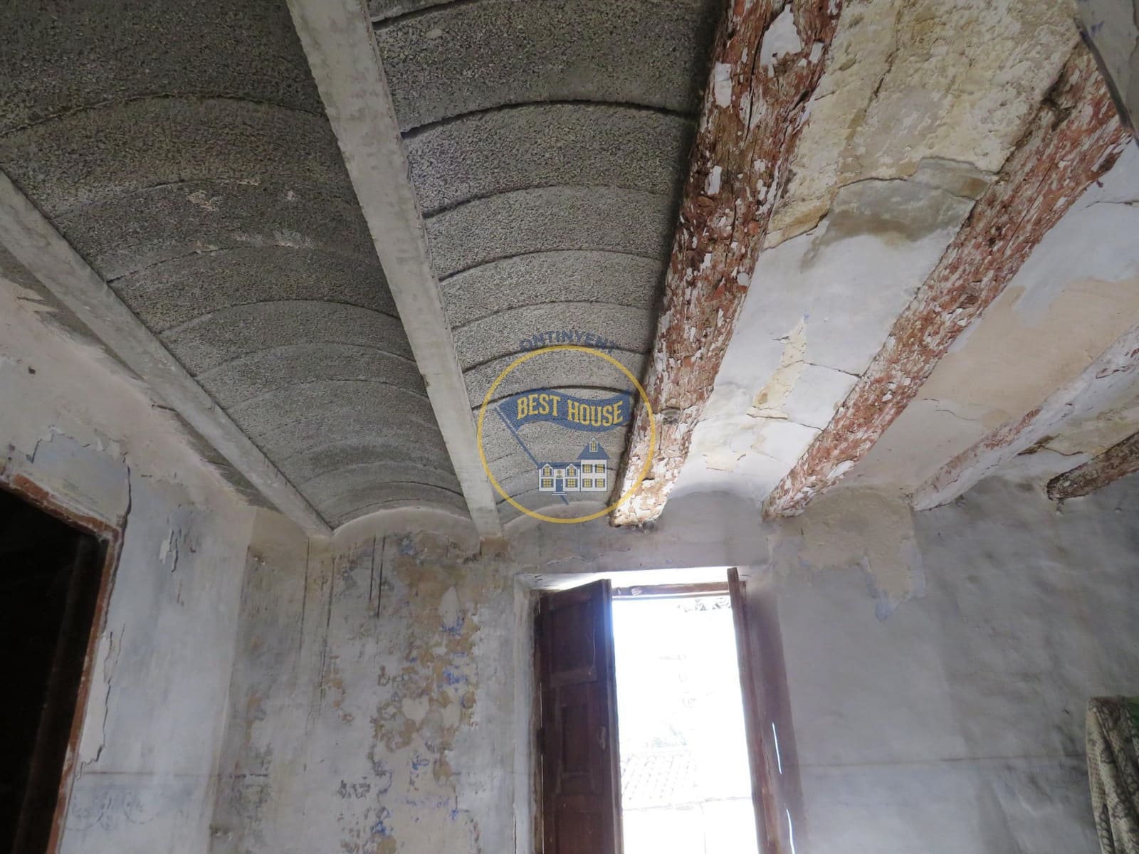 4 soveværelse Byhus til salg i Bocairent - € 16.000 (Ref: 8432532)