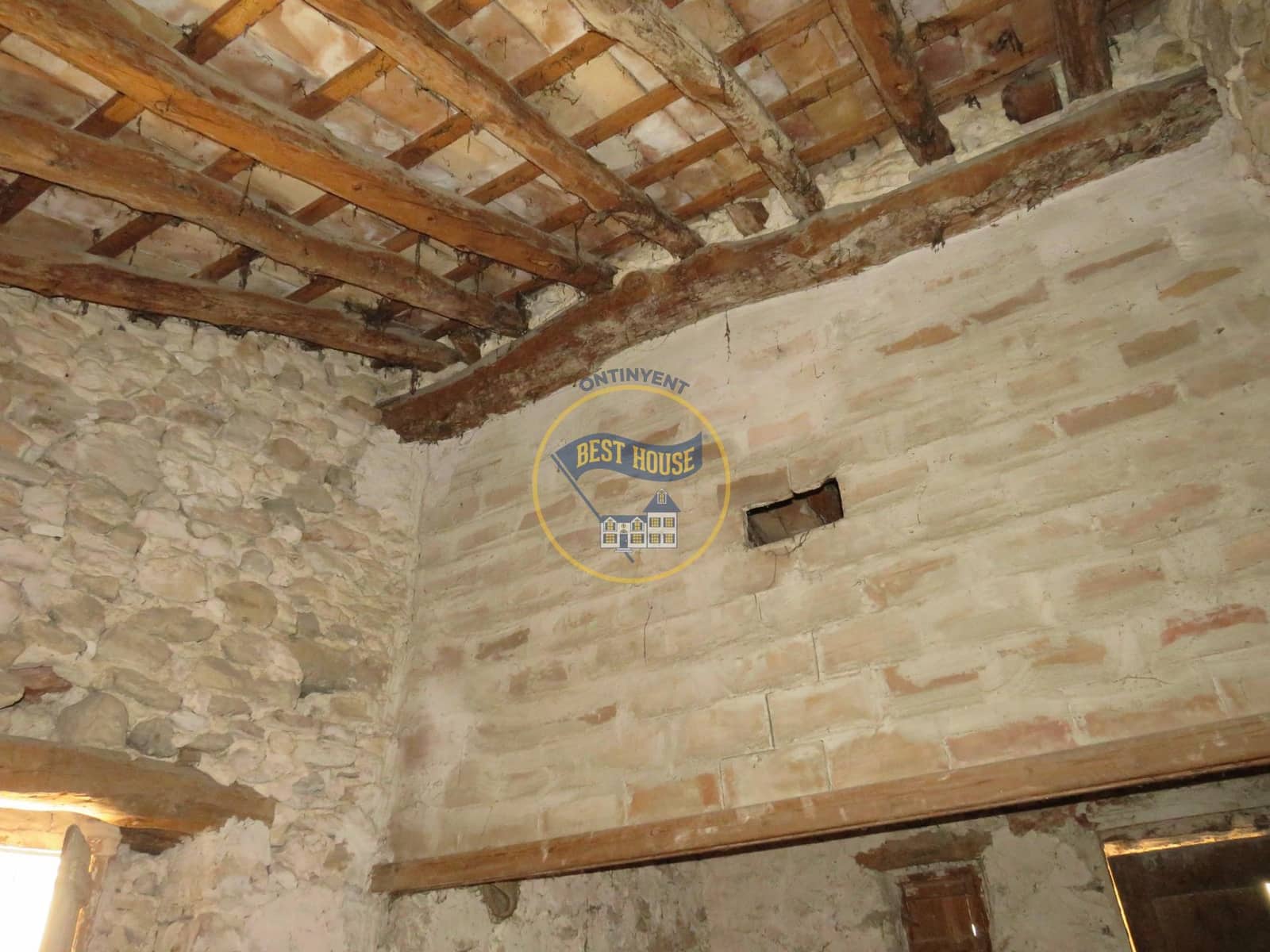 4 soveværelse Byhus til salg i Bocairent - € 16.000 (Ref: 8432532)