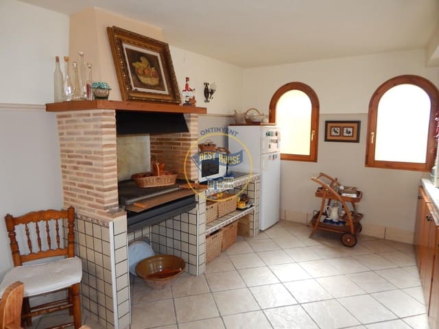 5 sypialnia Willa na sprzedaż w Cocentaina z basenem garażem - 548 000 € (Ref: 8461893)