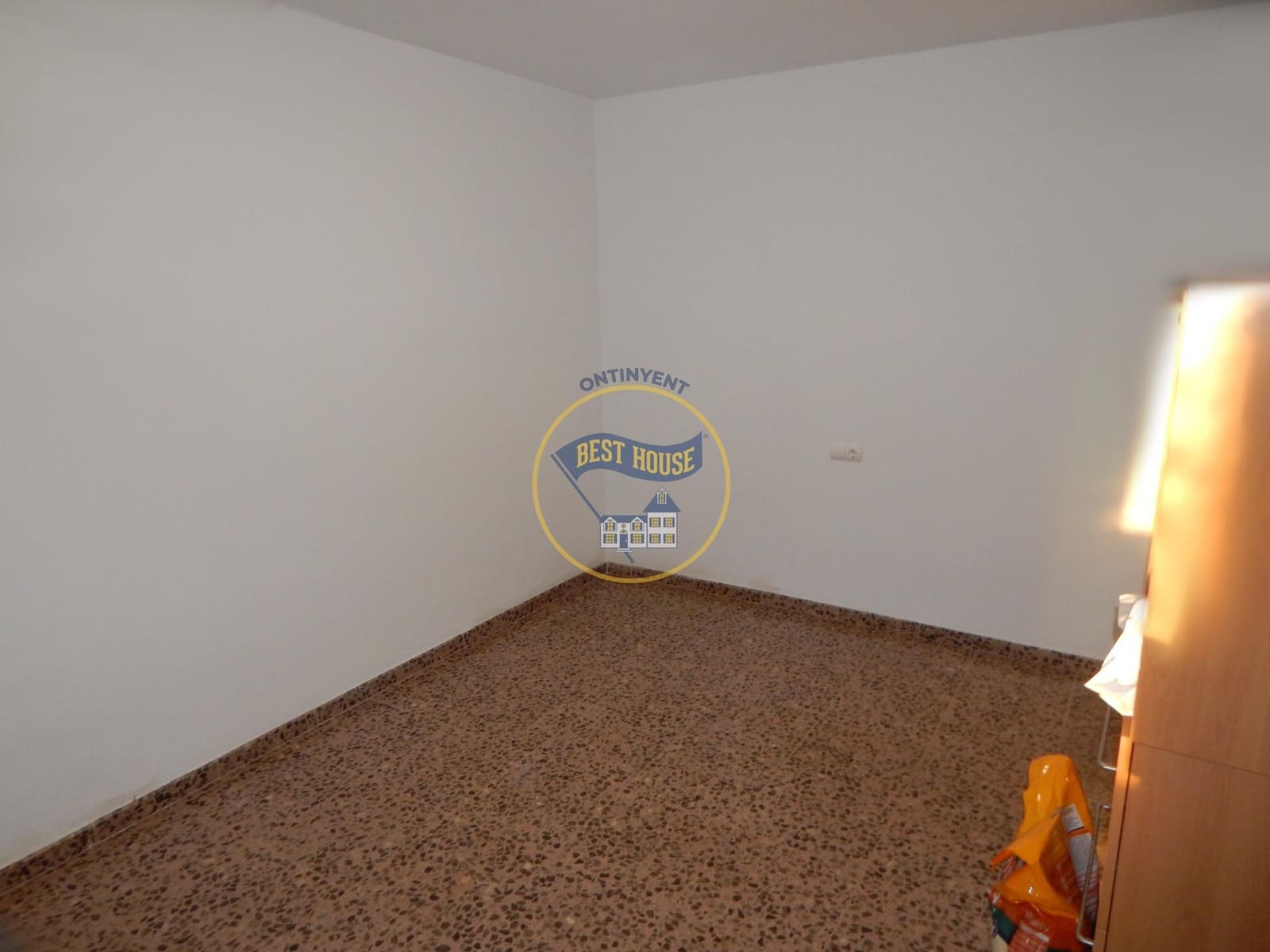 4 soveværelse Lejlighed til salg i Bocairent med garage - € 160.000 (Ref: 8663130)