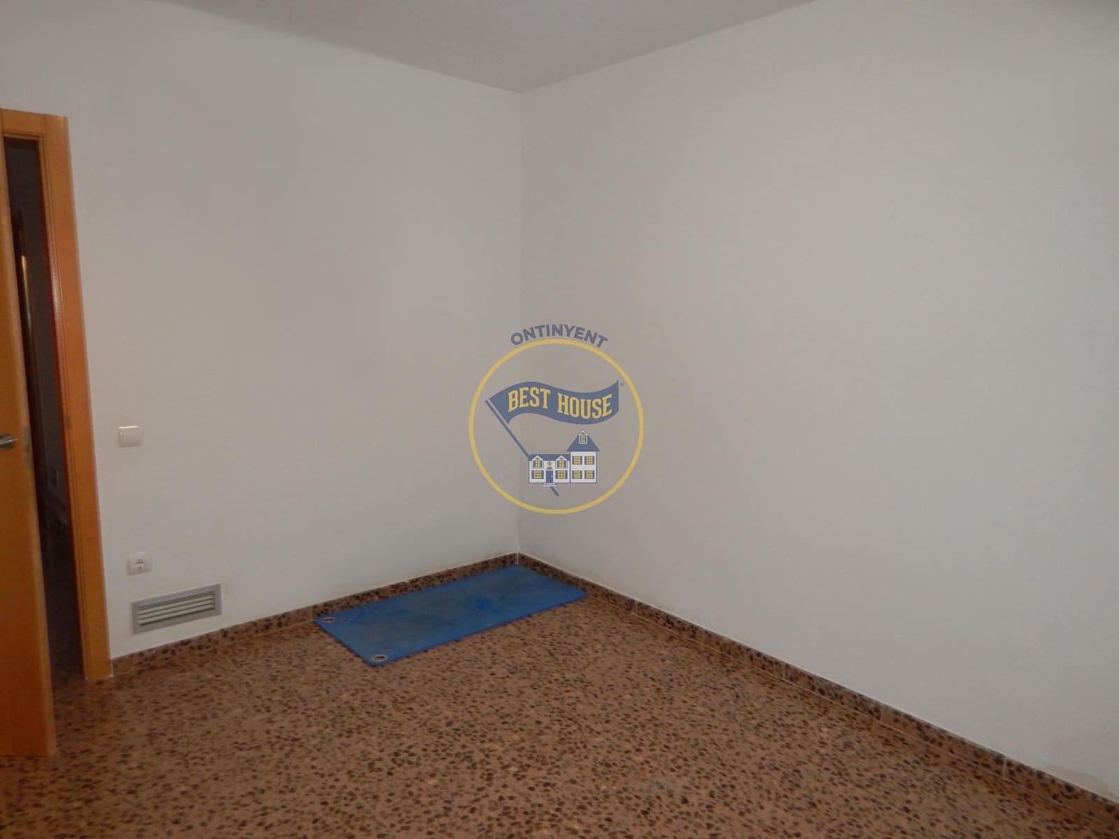 4 soveværelse Lejlighed til salg i Bocairent med garage - € 160.000 (Ref: 8663130)