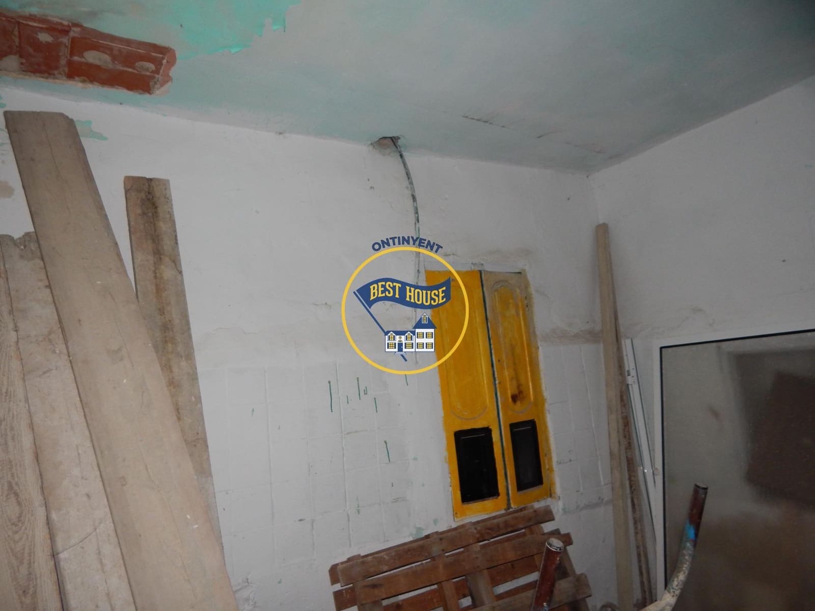 3 chambre Maison de Ville à vendre à Montaverner - 38 000 € (Ref: 8703947)